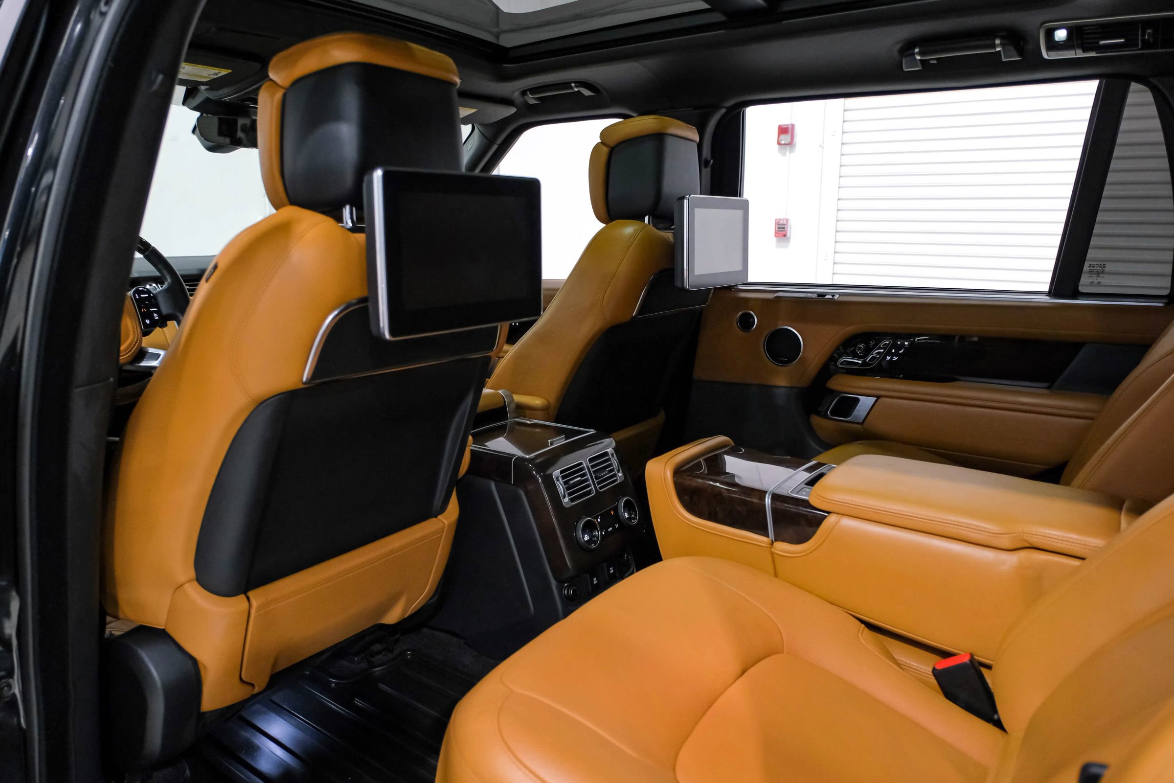 Used 2019 Land Rover Range Rover Long Wheelbase Autobiography image 41