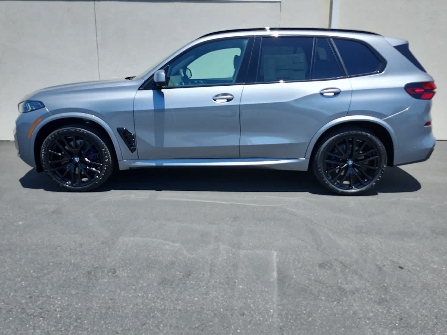 New 2026 BMW X5 sDrive40i w/ M Sport Package RWD image 4