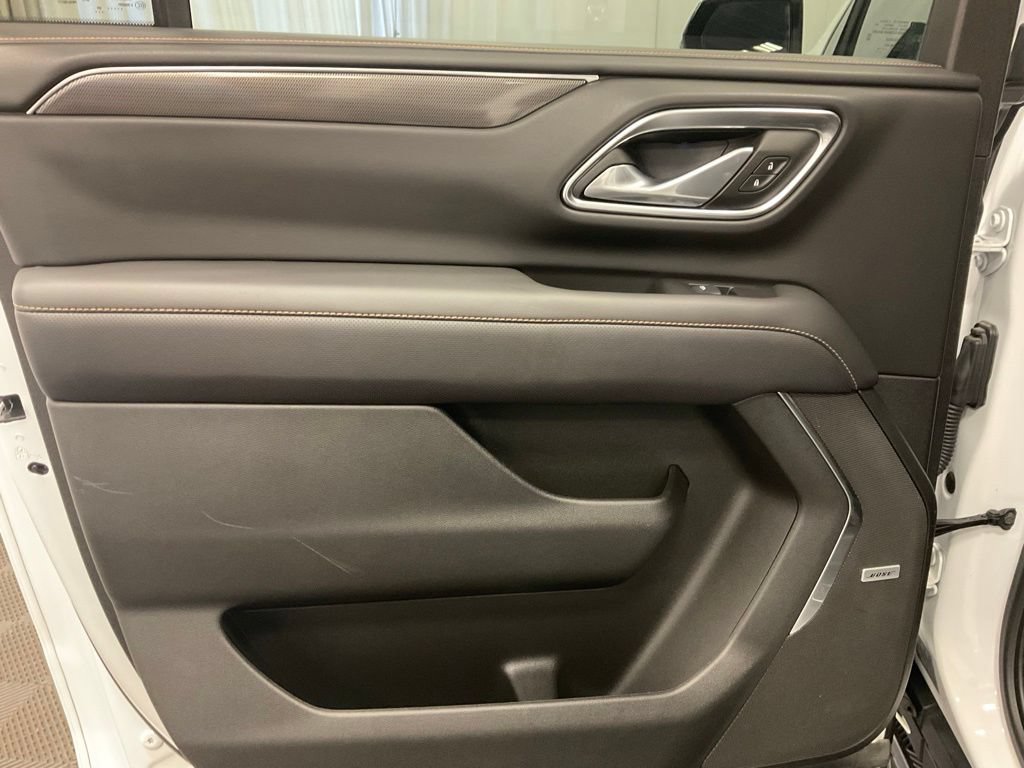 Used 2024 GMC Yukon XL AT4 w/ AT4 Premium Package AWD/4WD image 35