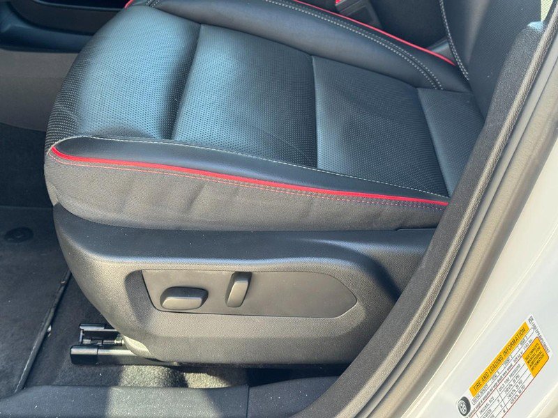 Used 2023 Buick Envision Essence w/ Sport Touring Package image 26