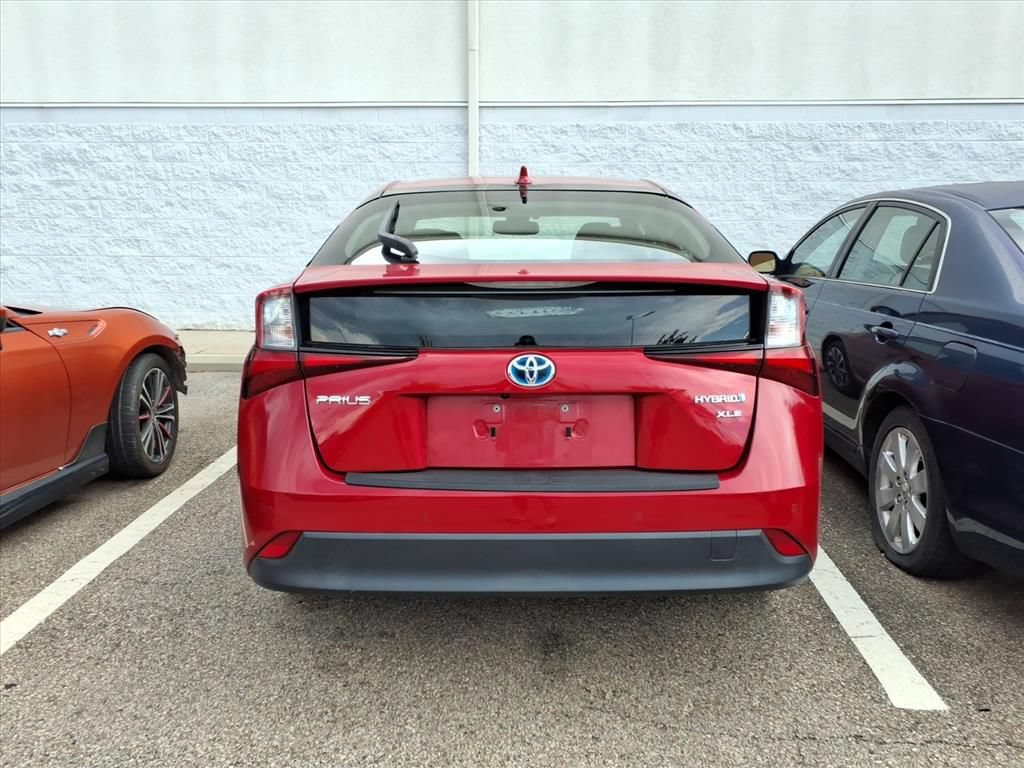 Used 2022 Toyota Prius XLE w/ Advanced Technology Package FWD image 4
