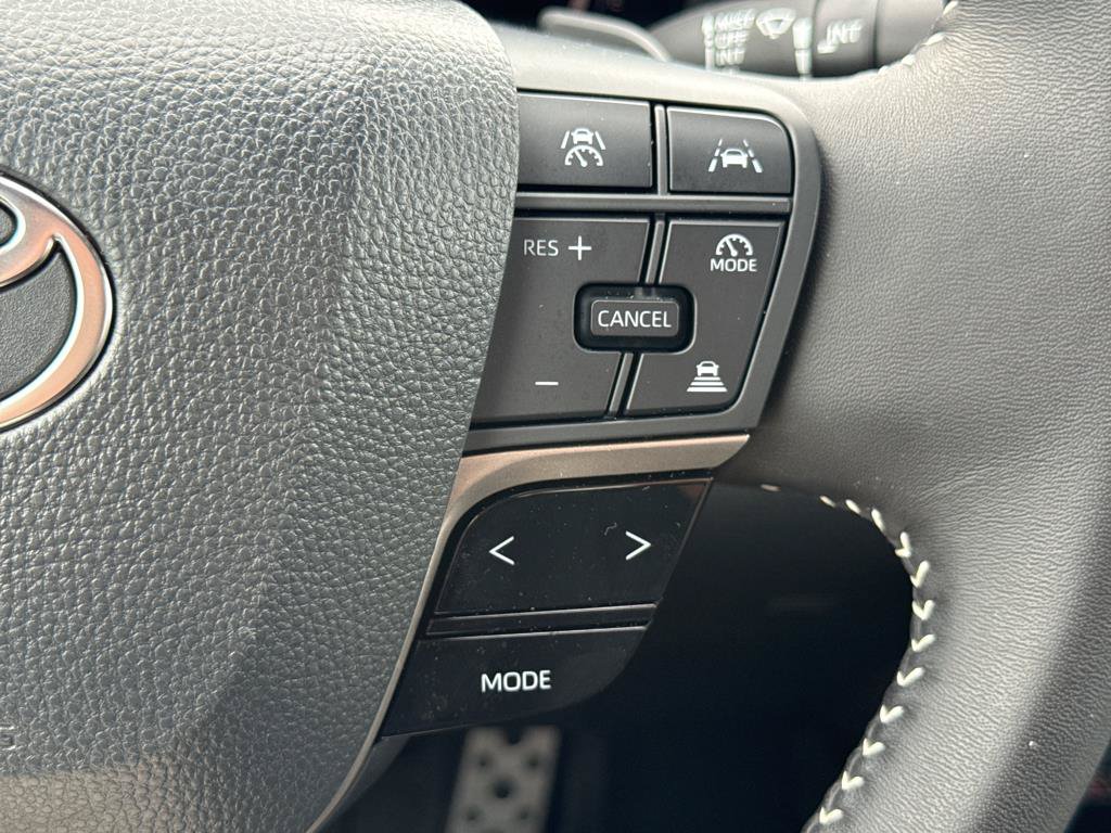 Used 2026 Toyota Camry SE FWD image 12