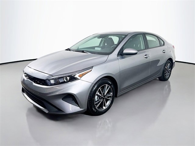 Used 2023 Kia Forte LXS image 5