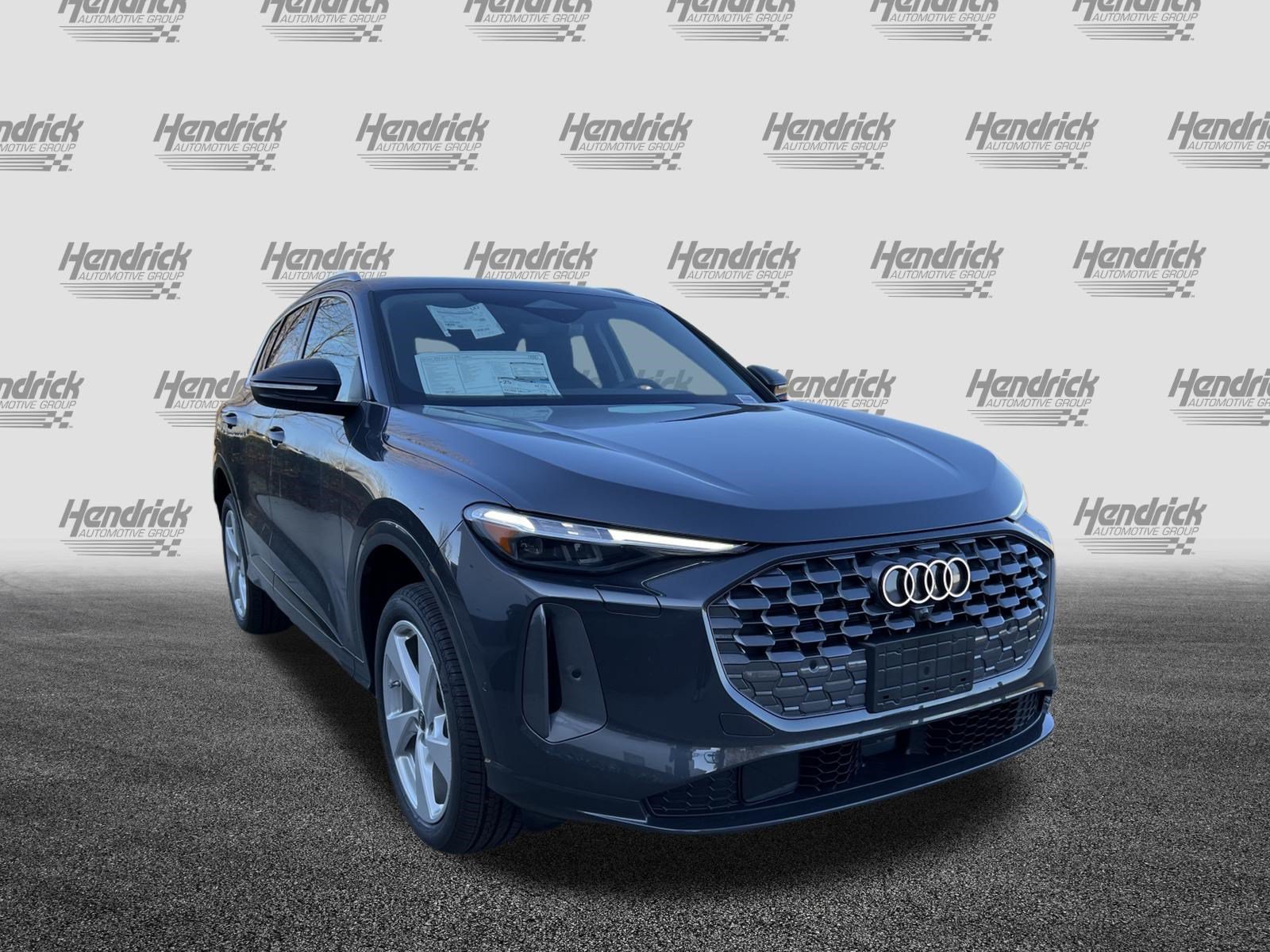 Used 2025 Audi Q5 Premium AWD/4WD image 2