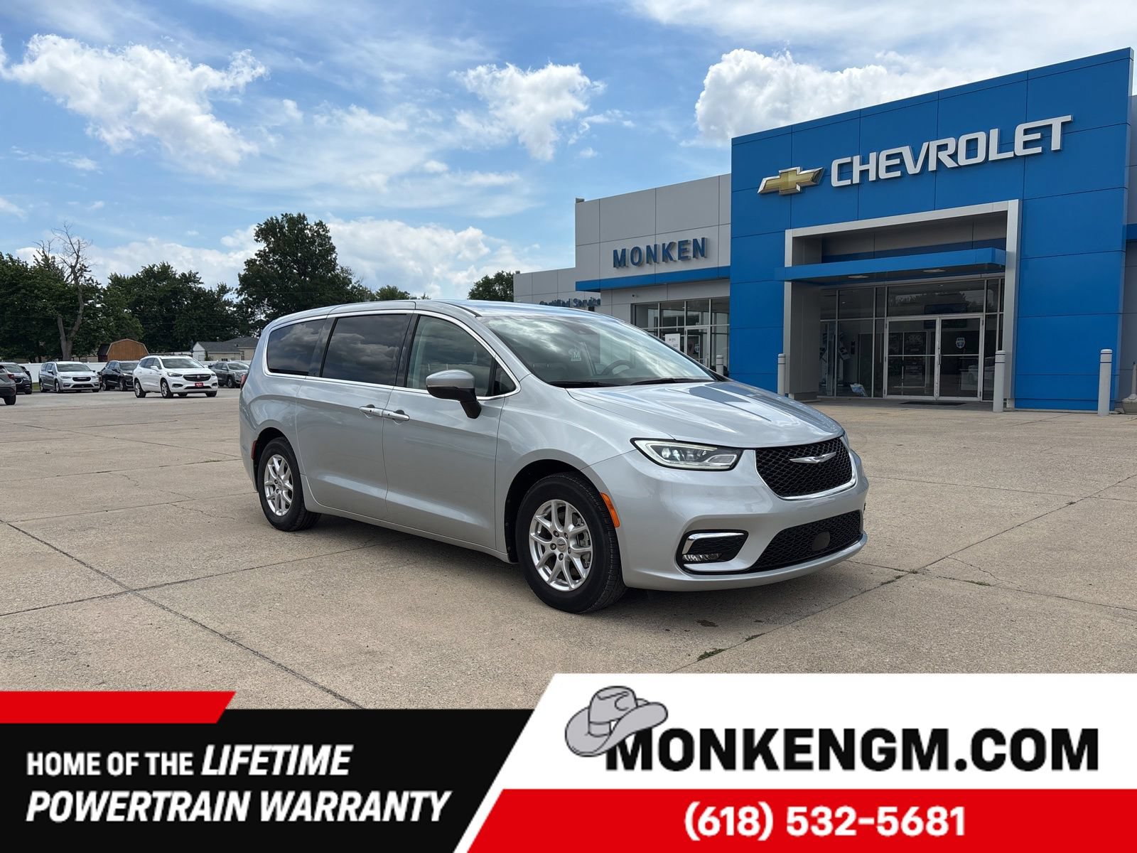 Used 2023 Chrysler Pacifica Touring-L