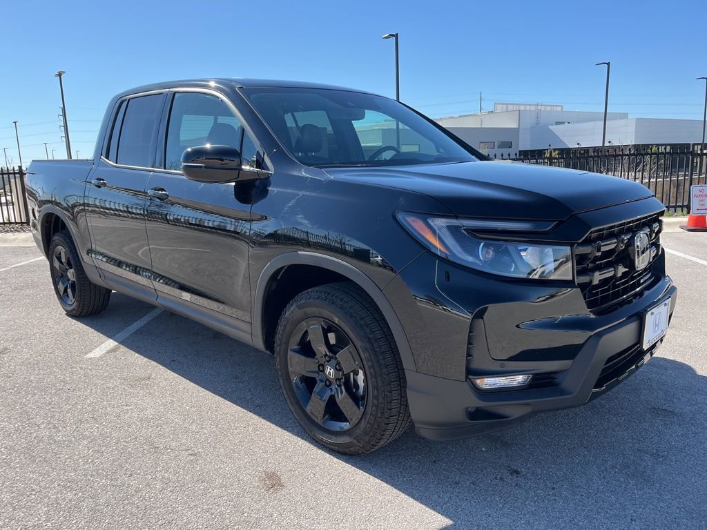 Certified 2025 Honda Ridgeline Black Edition image 3