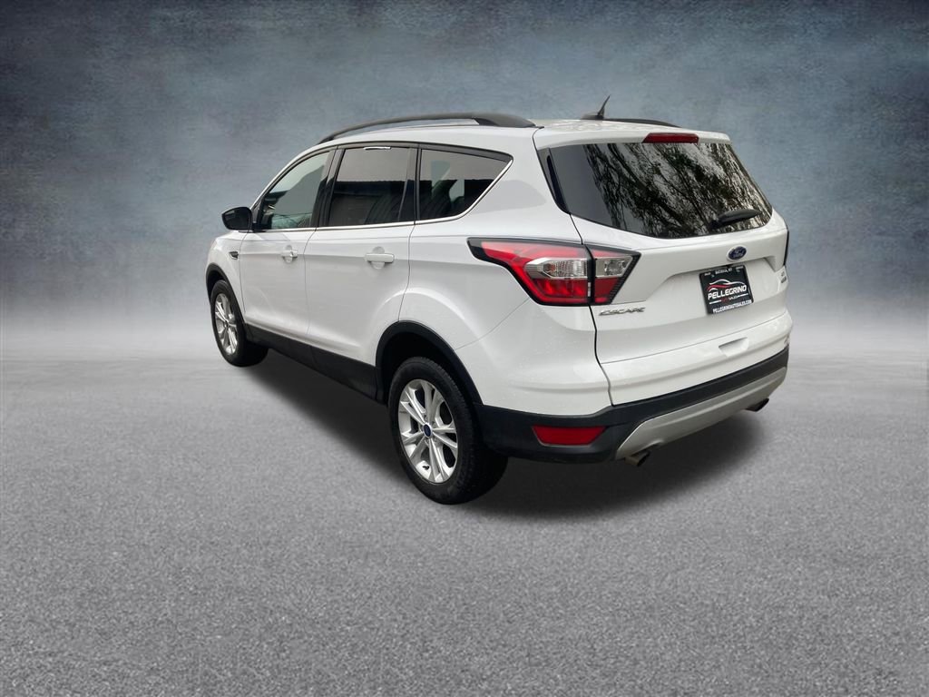Used 2018 Ford Escape SE image 3