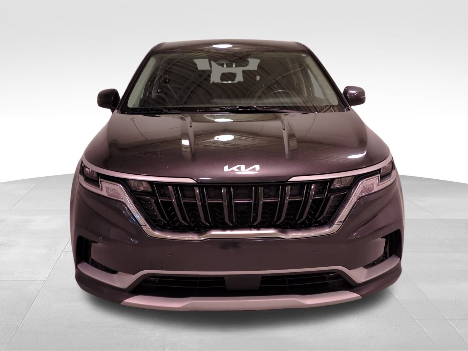 Certified 2023 Kia Carnival EX image 10