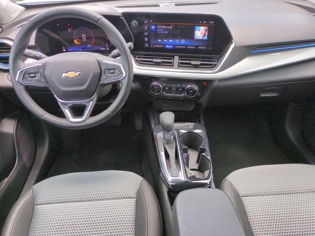 Used 2025 Chevrolet Trax LT w/ Driver Confidence Package image 14