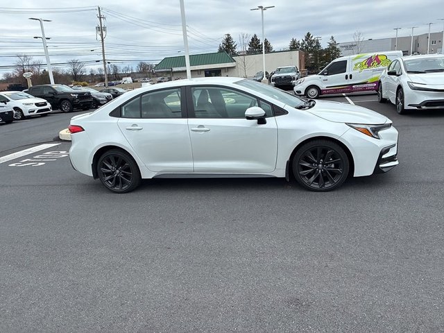 Used 2023 Toyota Corolla SE image 5