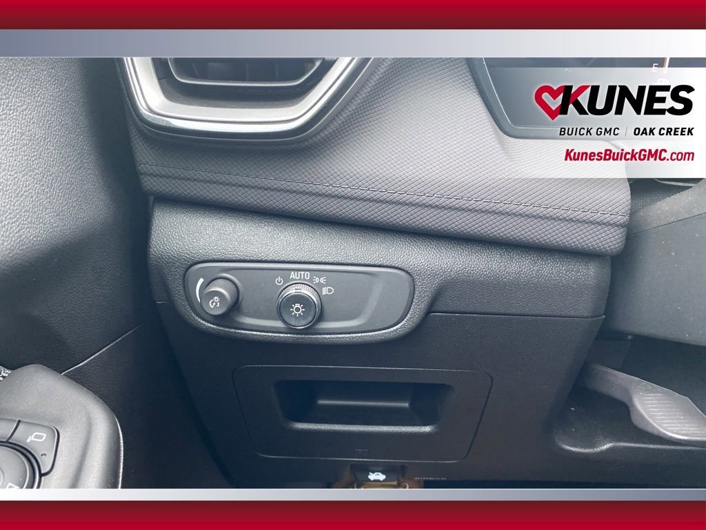 Used 2025 Chevrolet TrailBlazer LT image 17