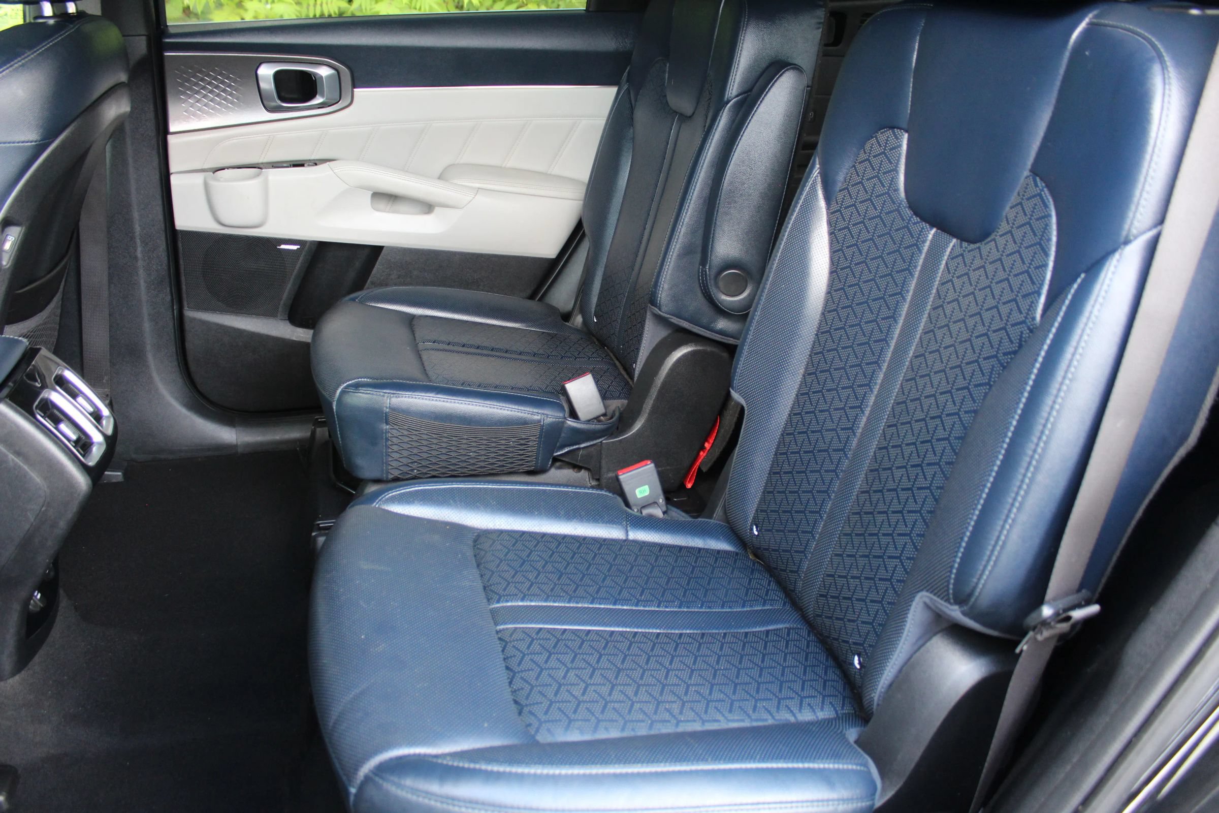 Used 2022 Kia Sorento SX Prestige w/ Panoramic Sunroof Package AWD/4WD image 13
