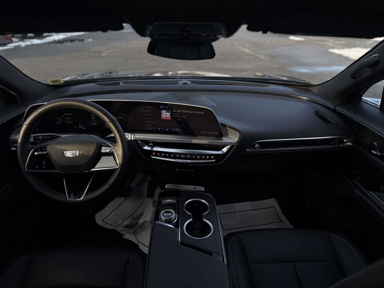 Certified 2025 Cadillac Lyriq Luxury image 17