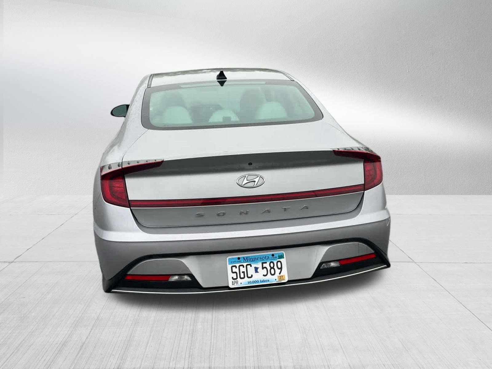 Used 2023 Hyundai Sonata SE FWD image 4
