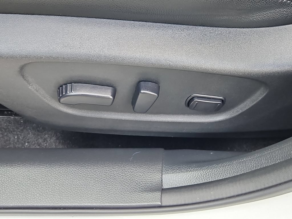 Used 2017 Nissan Rogue SL w/ SL Premium Package AWD/4WD image 25