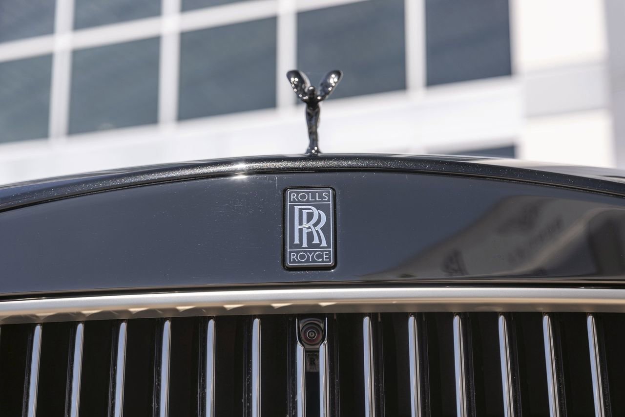 New 2026 Rolls-Royce Cullinan Black Badge image 9