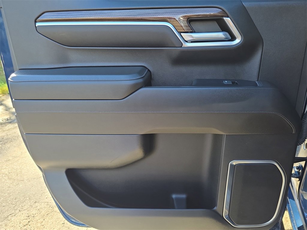 Used 2022 Chevrolet Silverado 1500 LT w/ Protection Package image 26