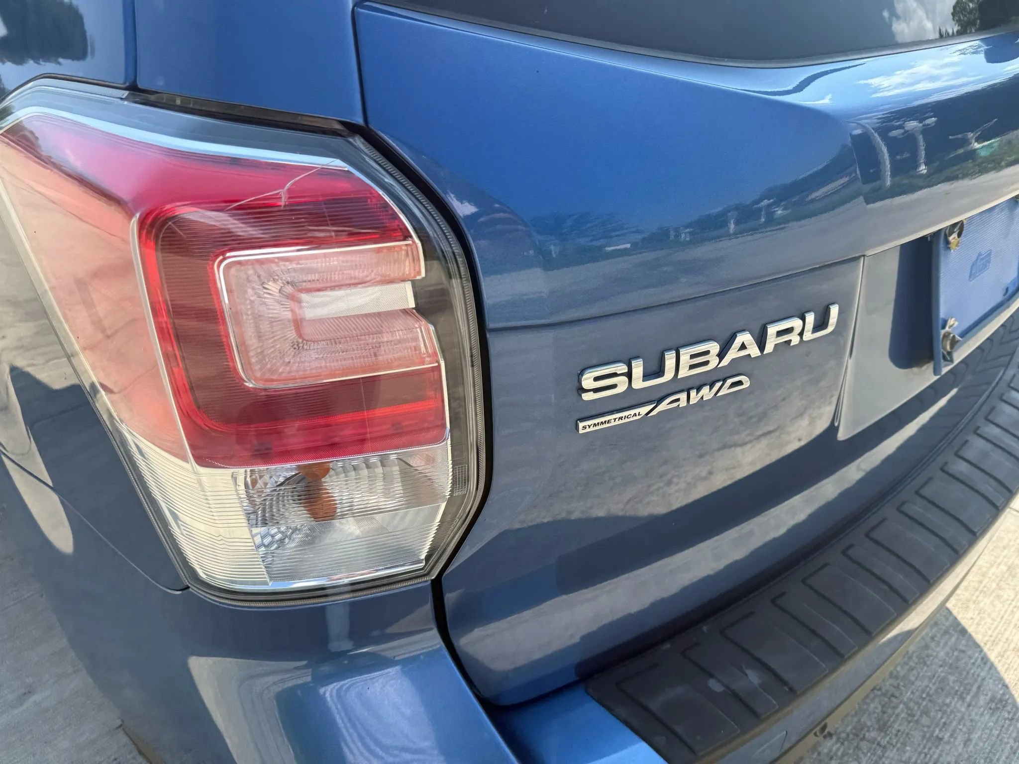 Used 2017 Subaru Forester 2.5i Limited image 11