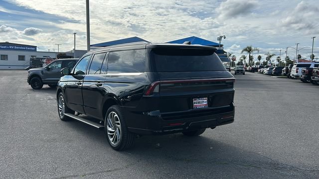 Used 2025 Lincoln Navigator L Reserve image 5