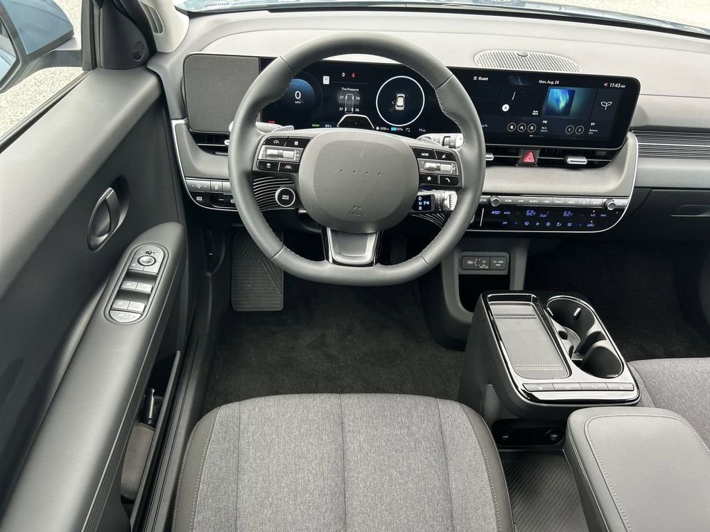 New 2025 Hyundai Ioniq 5 SE RWD image 4