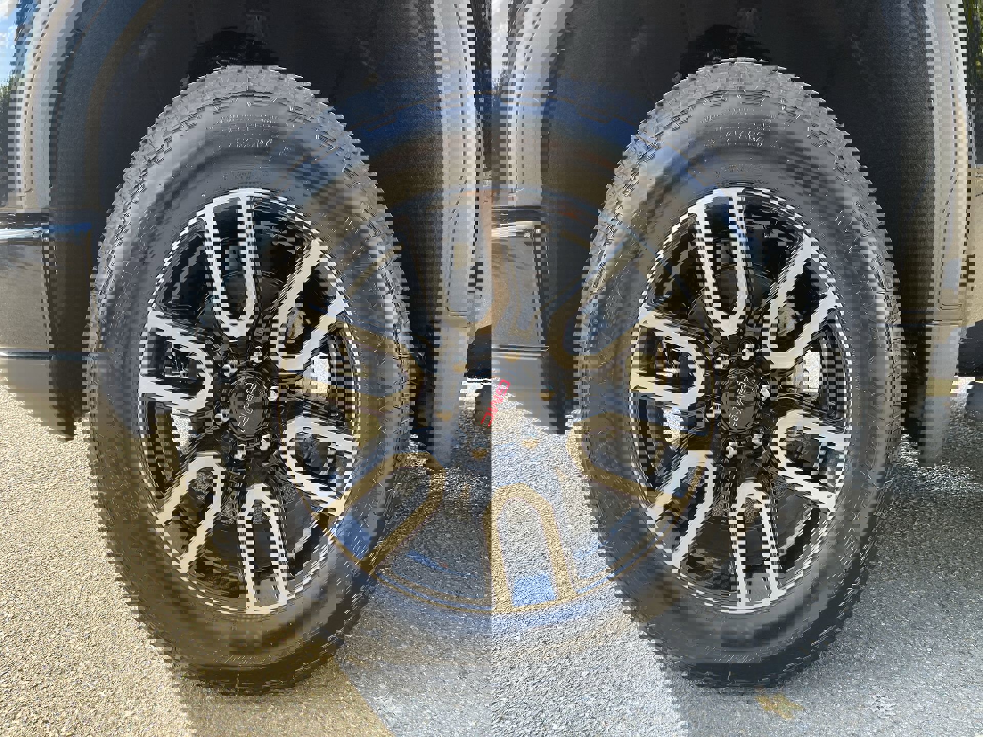 New 2026 GMC Sierra 1500 AT4 w/ AT4 Premium Package image 70