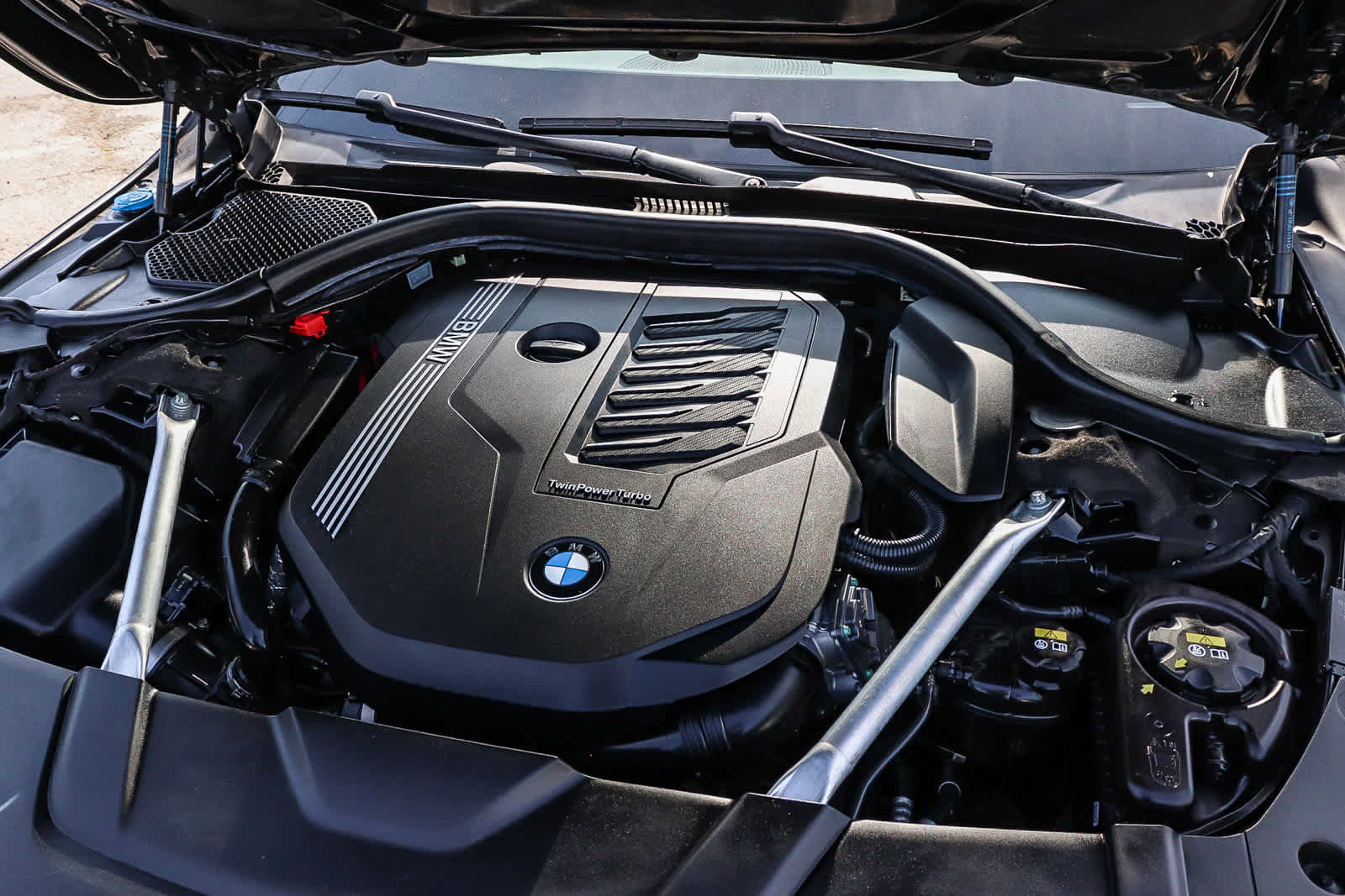 Used 2021 BMW 740i image 33