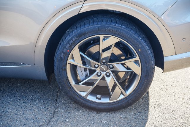 Used 2023 Genesis Electrified GV70 AWD/4WD image 12