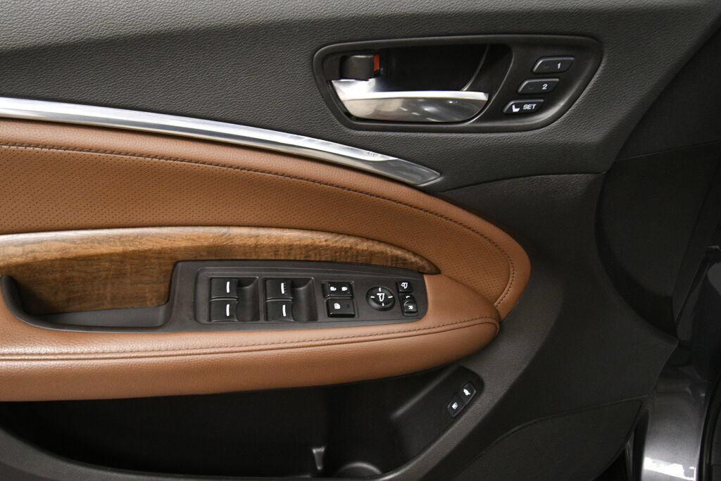 Used 2020 Acura MDX SH-AWD w/ Technology Package image 11