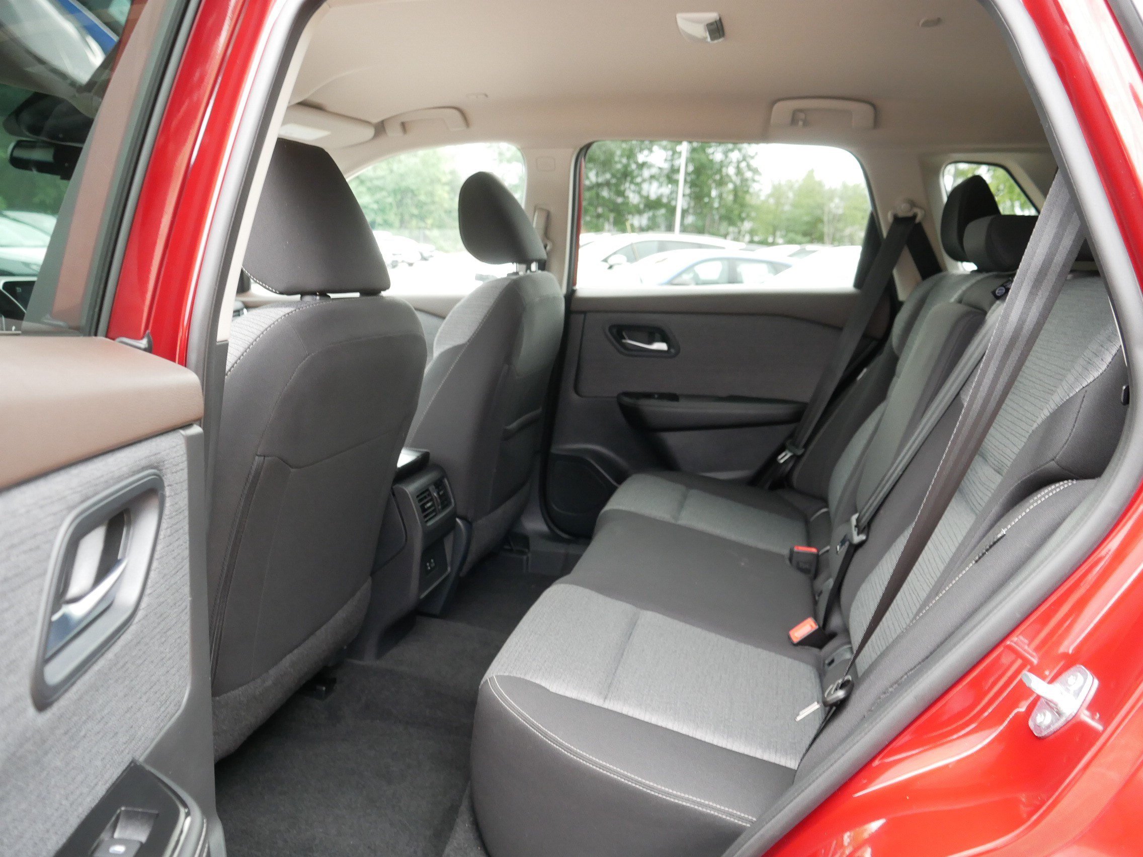 Certified 2023 Nissan Rogue SV AWD/4WD image 34