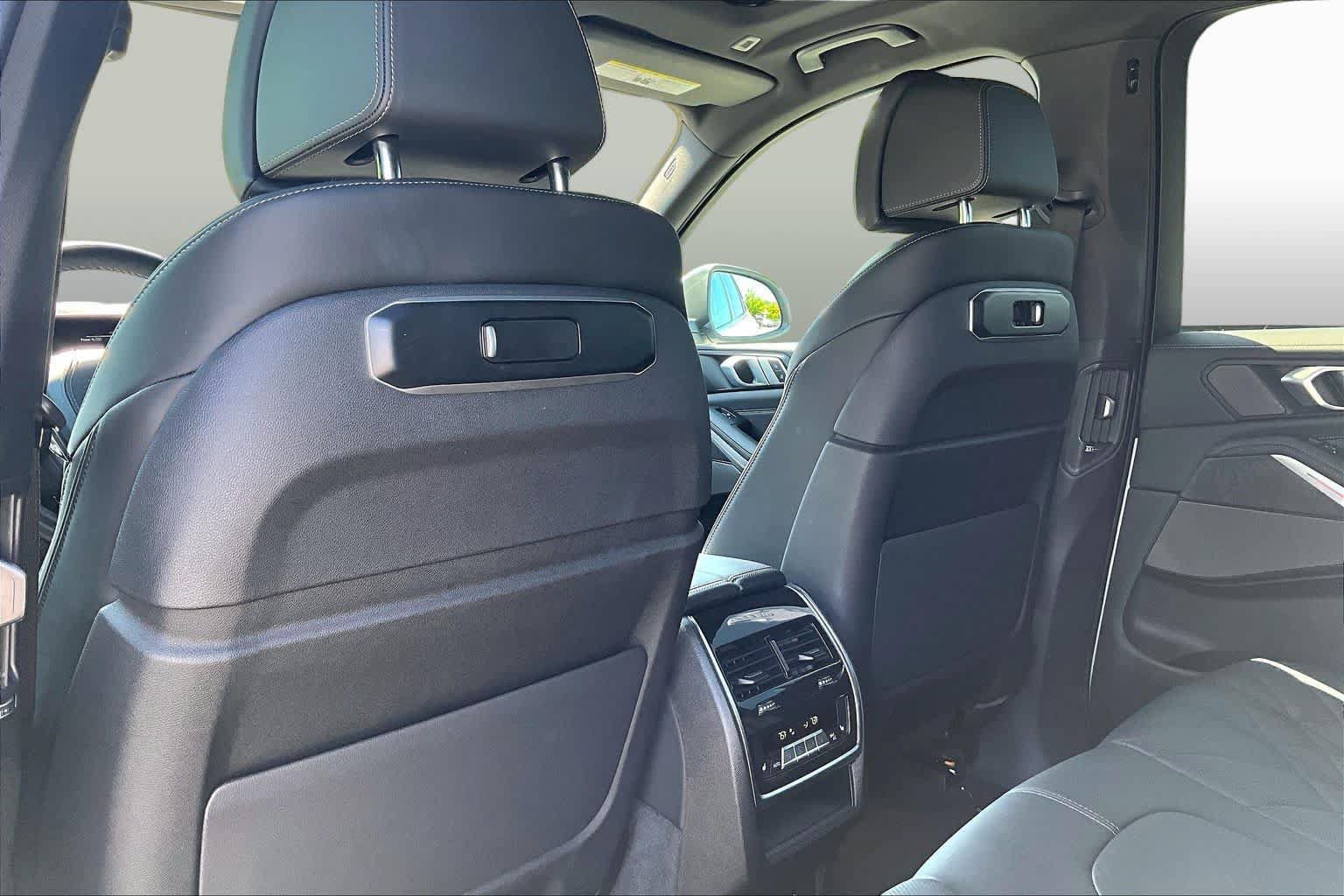 Used 2024 BMW X5 sDrive40i w/ Premium Package RWD image 22