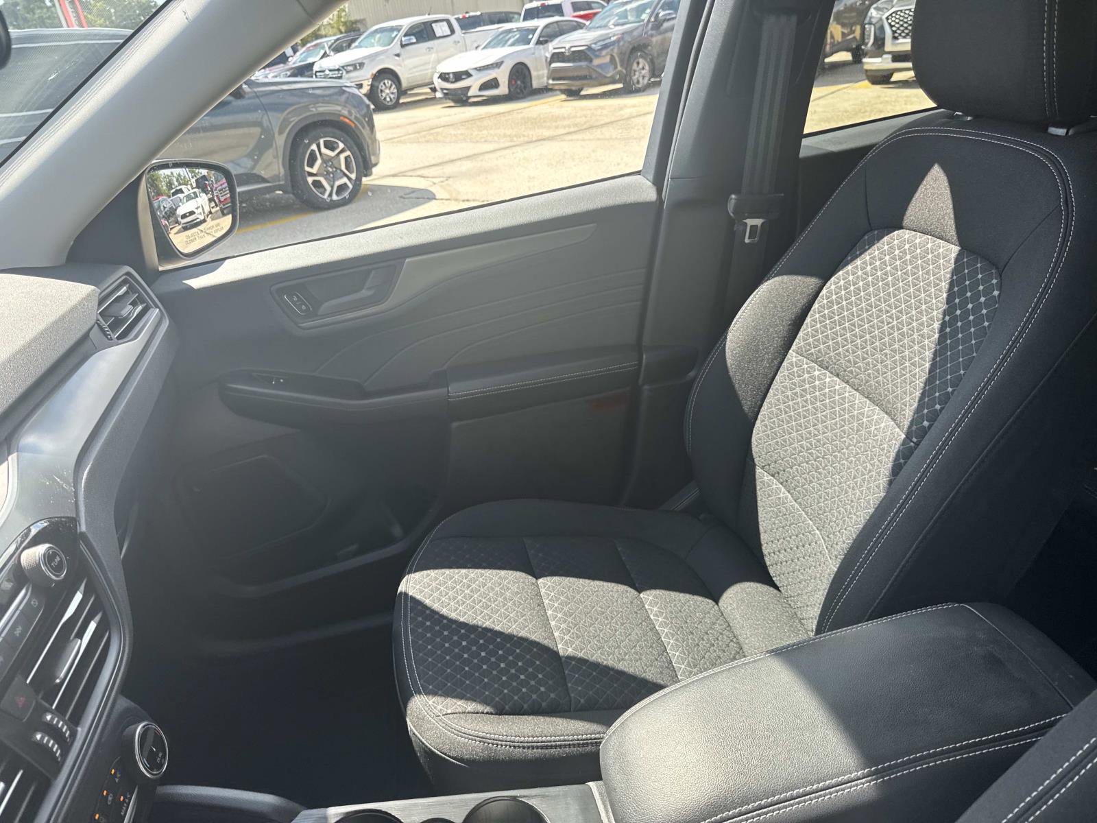 Used 2025 Ford Escape Active image 14