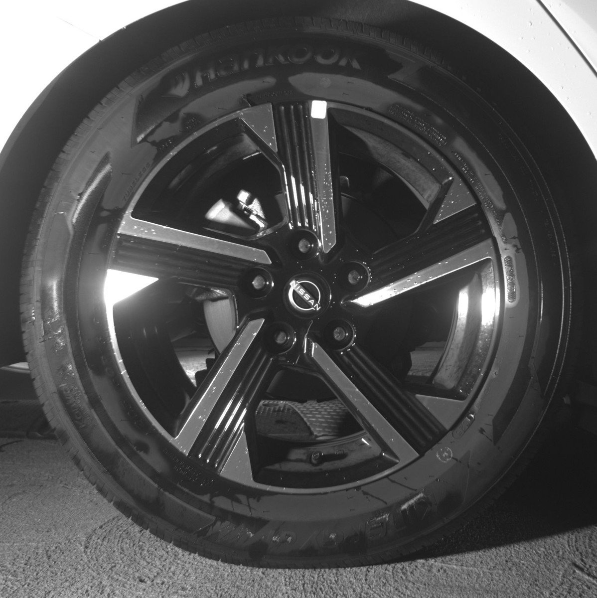 Used 2025 Nissan Sentra SV FWD image 15