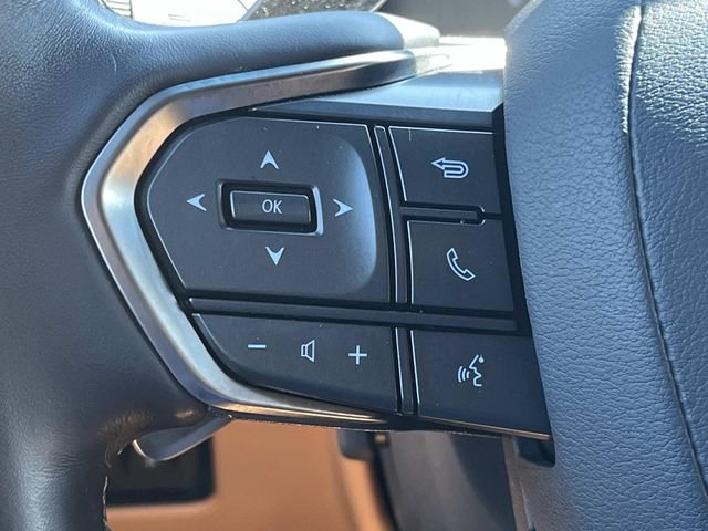 Used 2025 Lexus LX 600 4WD w/ Accessory Package (2T) image 38