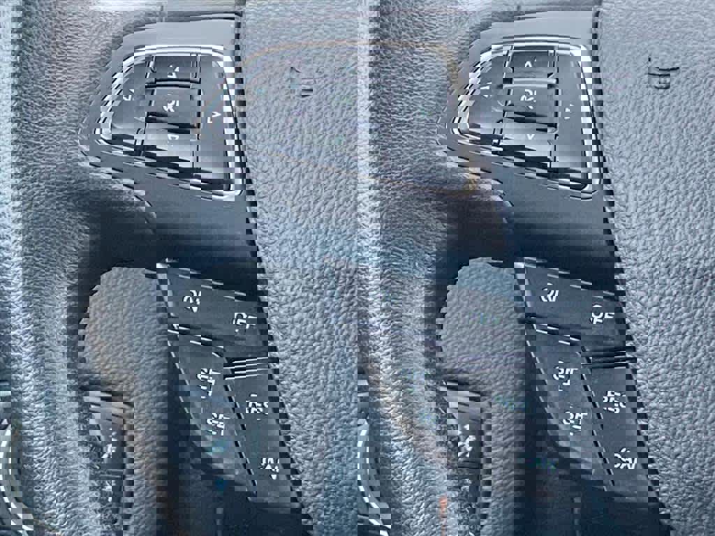 Used 2019 Ford Escape SEL image 8