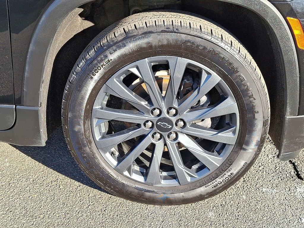 Used 2023 Chevrolet Traverse RS image 11