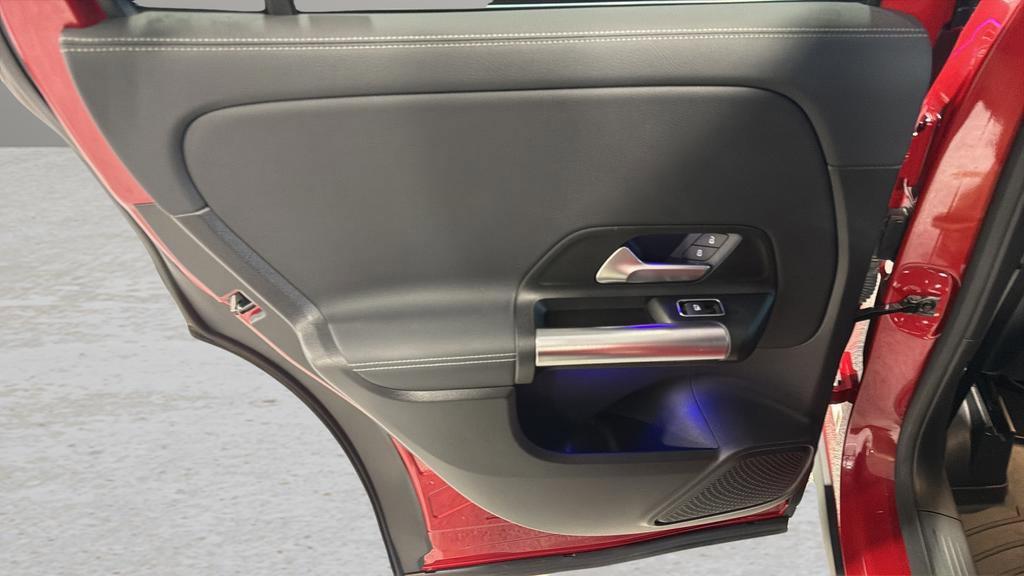 Used 2021 Mercedes-Benz GLA 250 GLA 250 image 13