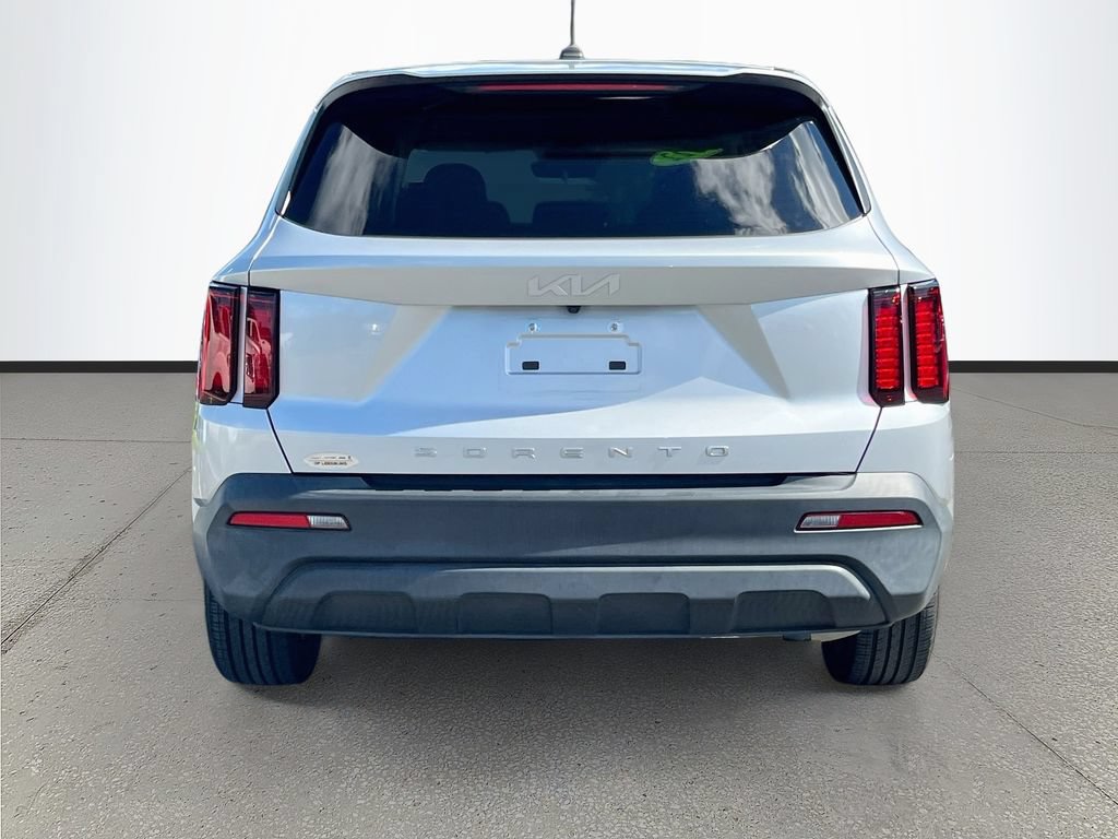 Used 2022 Kia Sorento LX FWD image 6