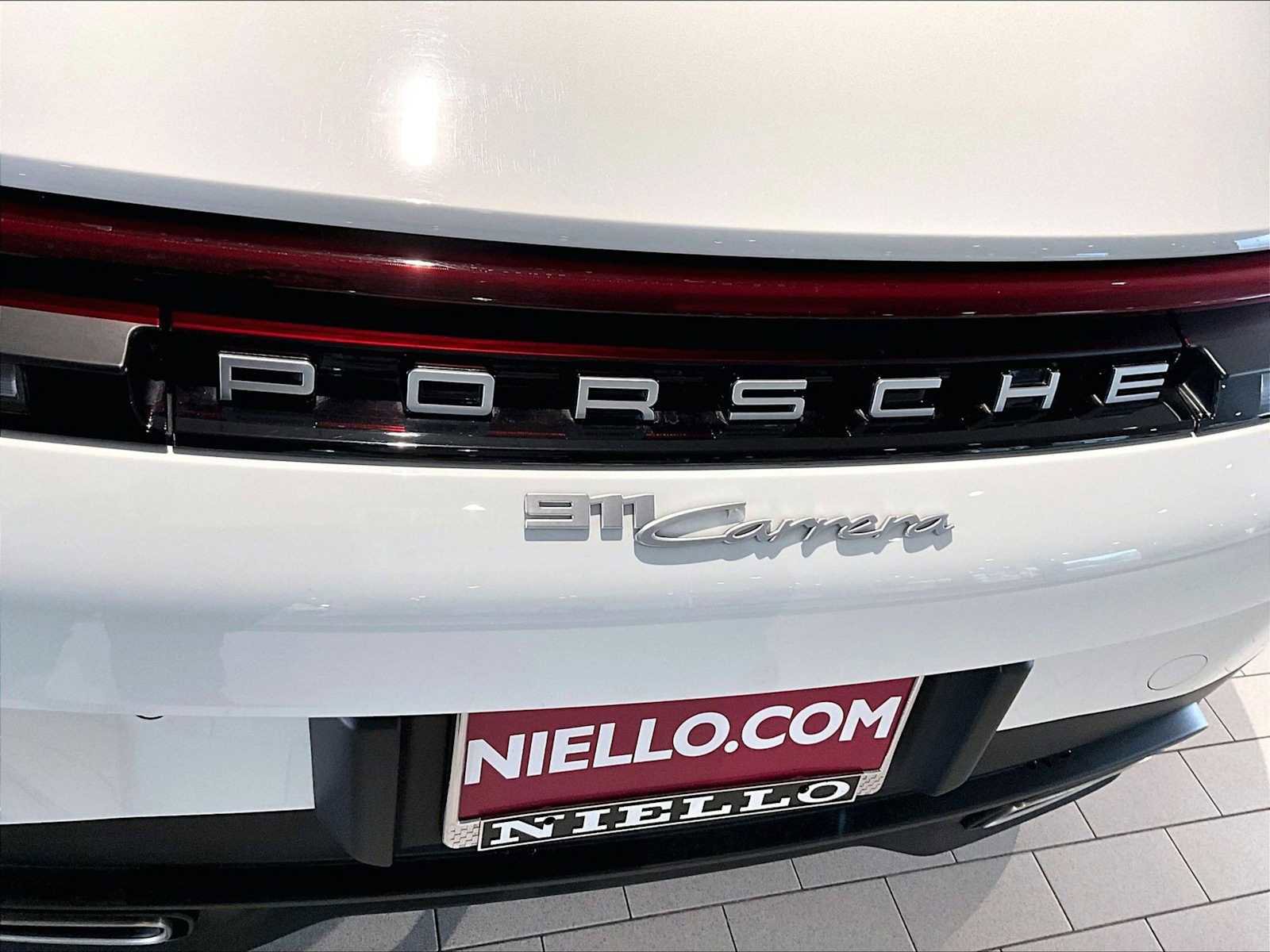 Used 2025 Porsche 911 Carrera image 37