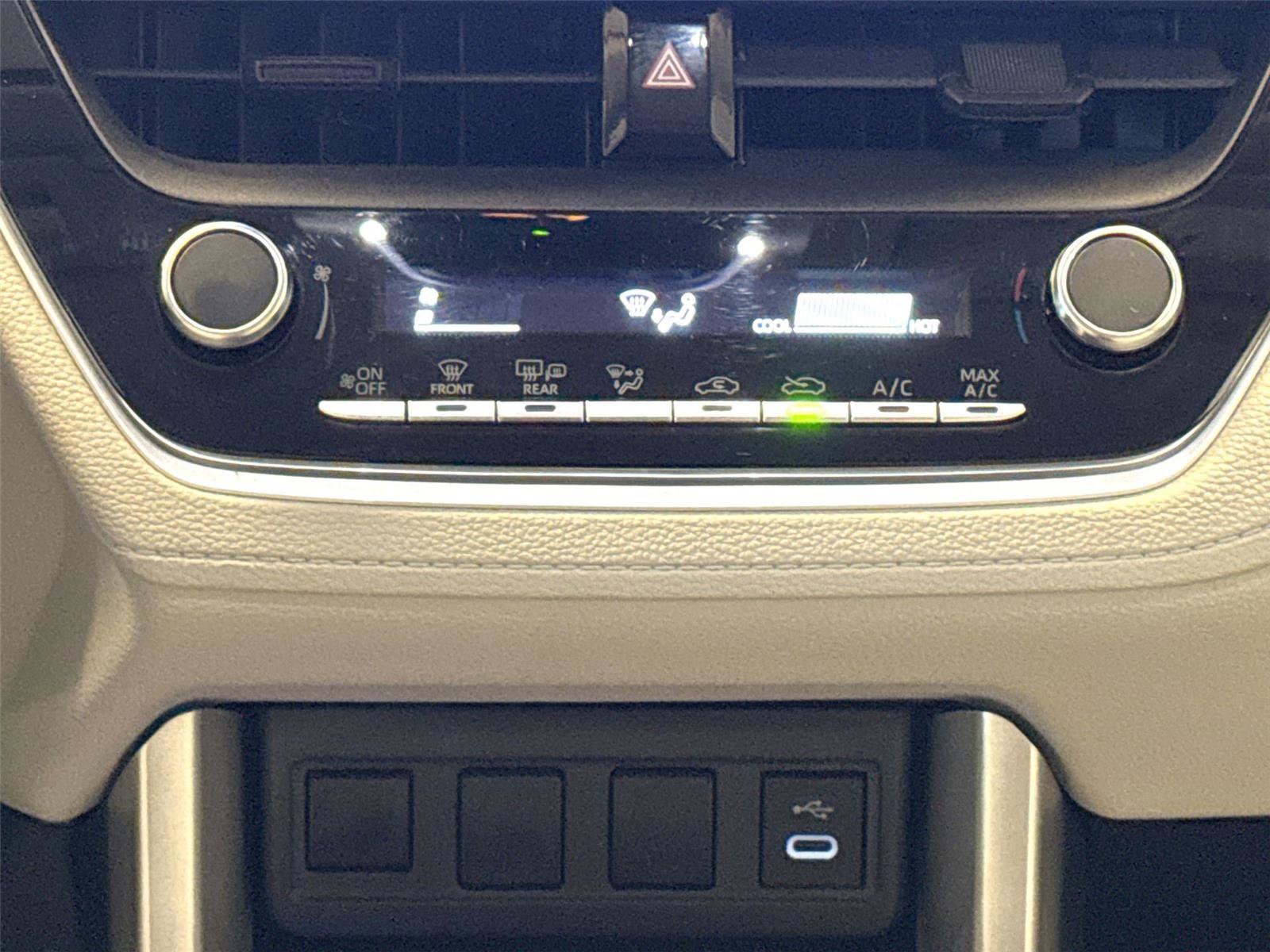 Used 2023 Toyota Corolla Cross L image 16