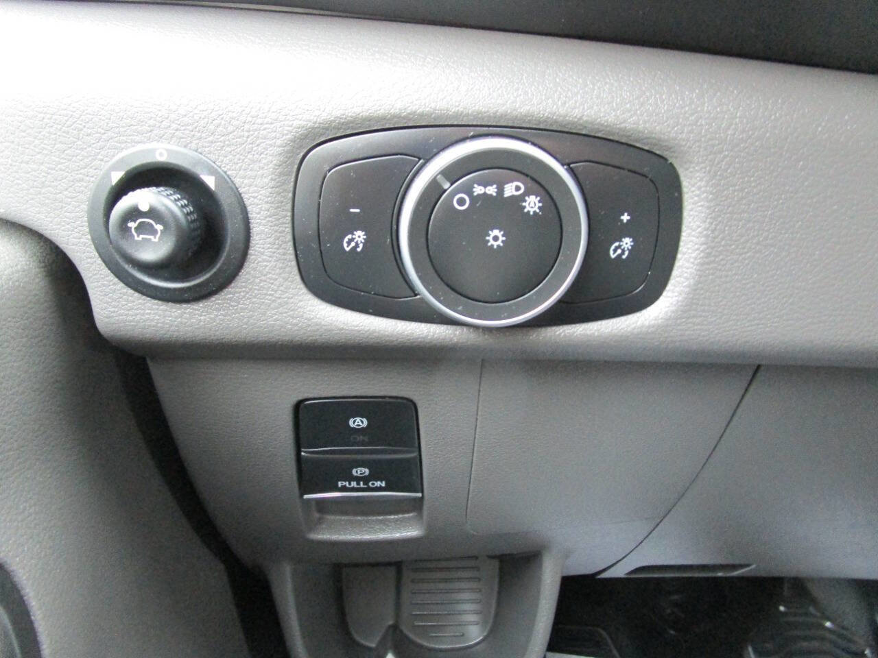 Used 2022 Ford Transit 250 Low Roof AWD image 26