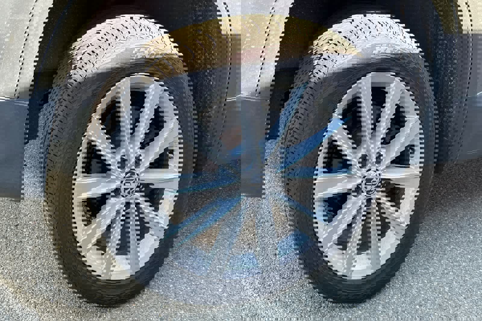 Used 2017 Volkswagen Tiguan Limited w/ Premium Package image 17