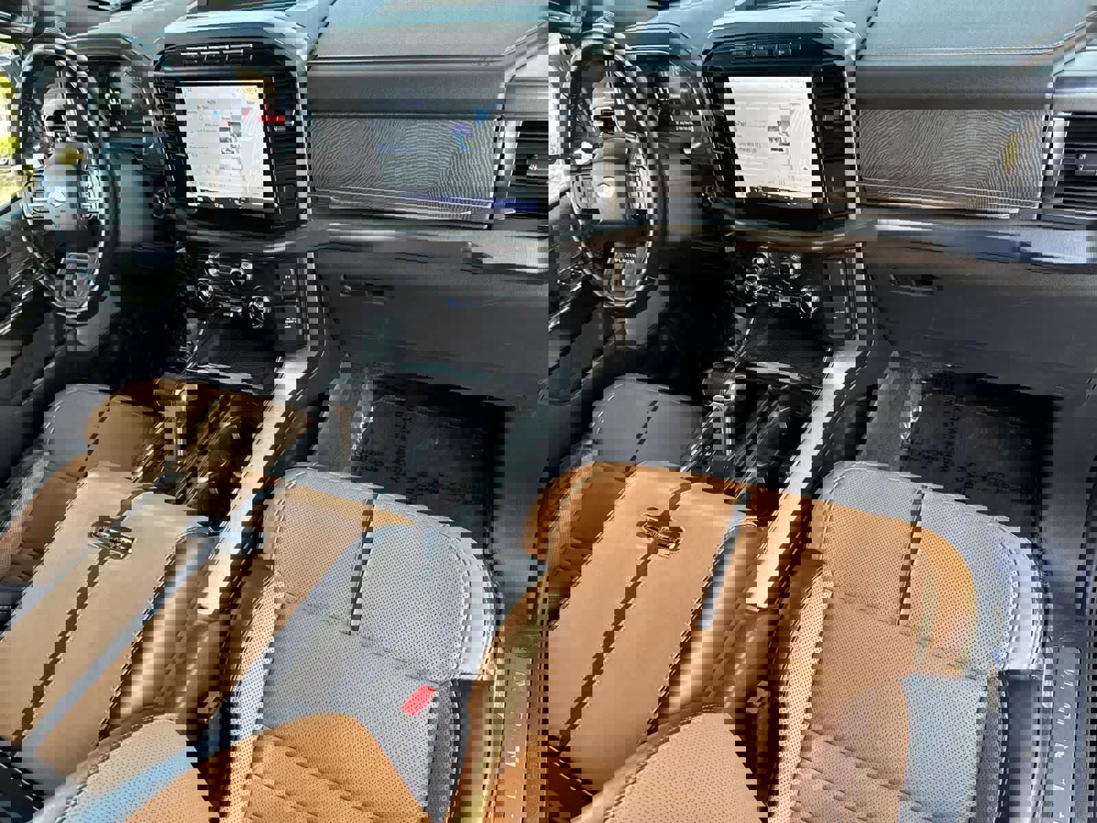 Used 2023 Ford F150 Platinum image 41