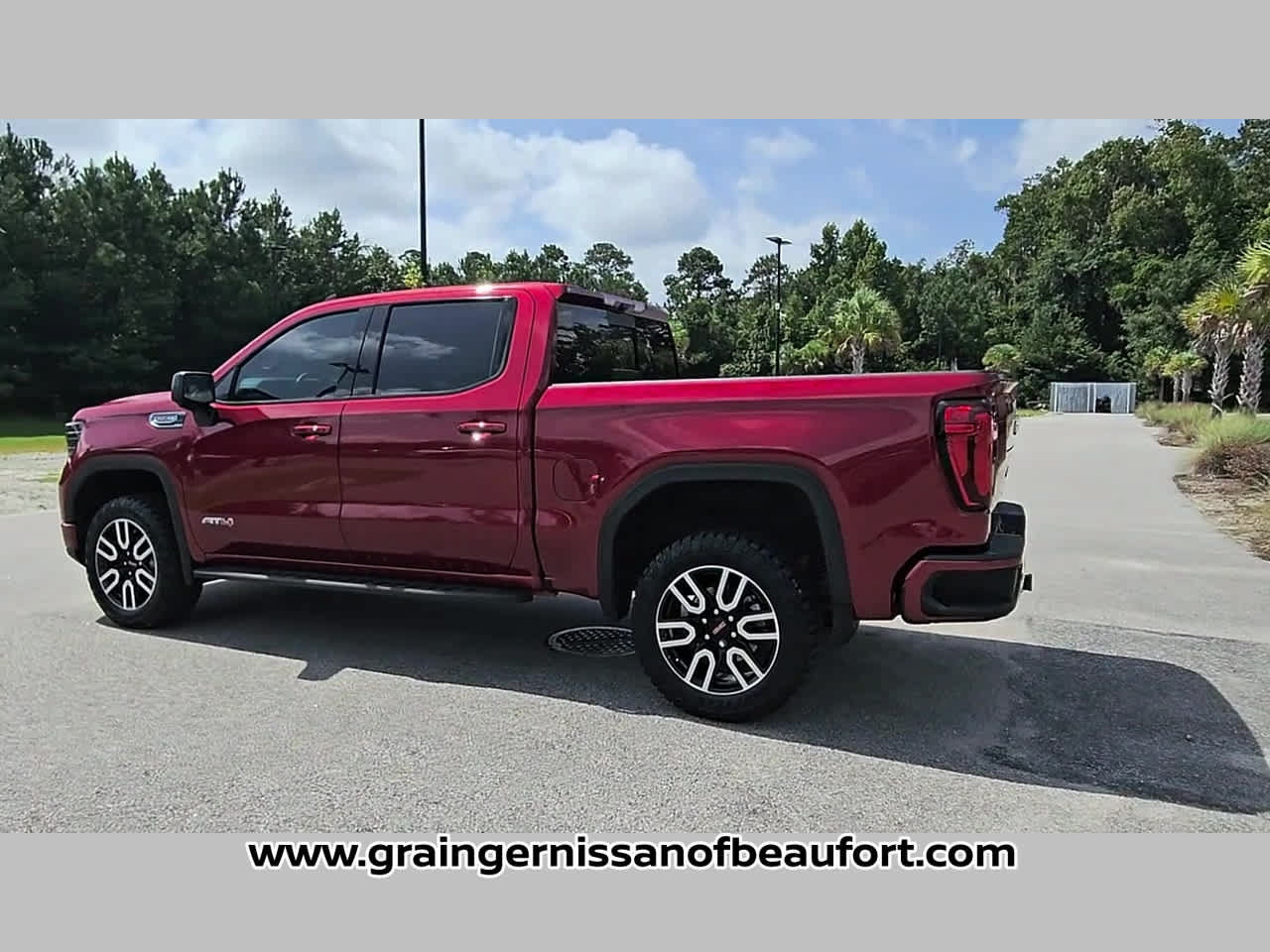 Used 2025 GMC Sierra 1500 AT4 w/ AT4 Premium Package AWD/4WD image 23
