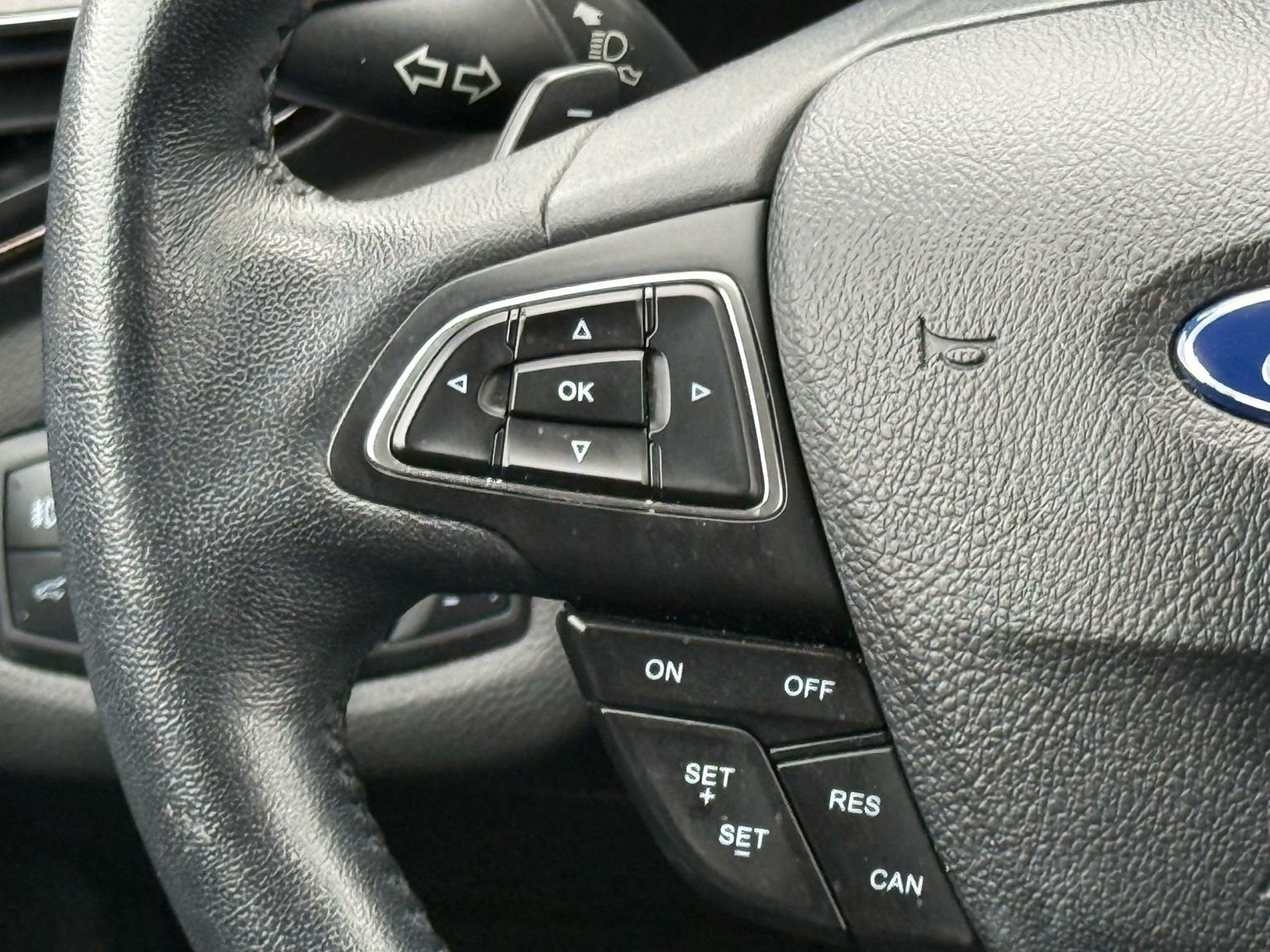 Used 2017 Ford Escape Titanium image 27