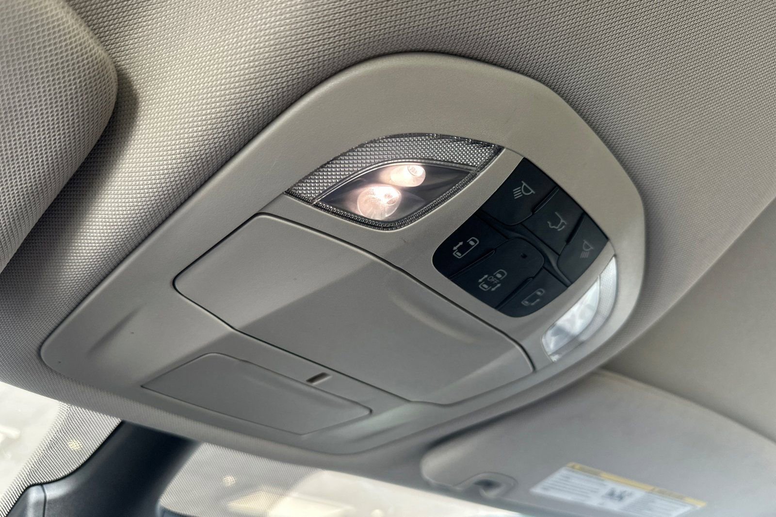 Used 2023 Chrysler Pacifica Touring-L image 25