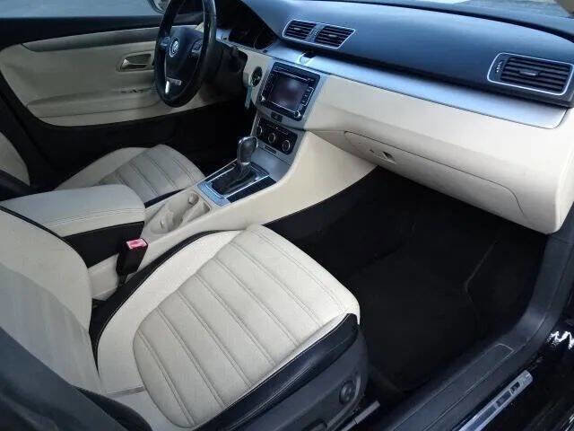 Used 2012 Volkswagen CC R-Line image 19