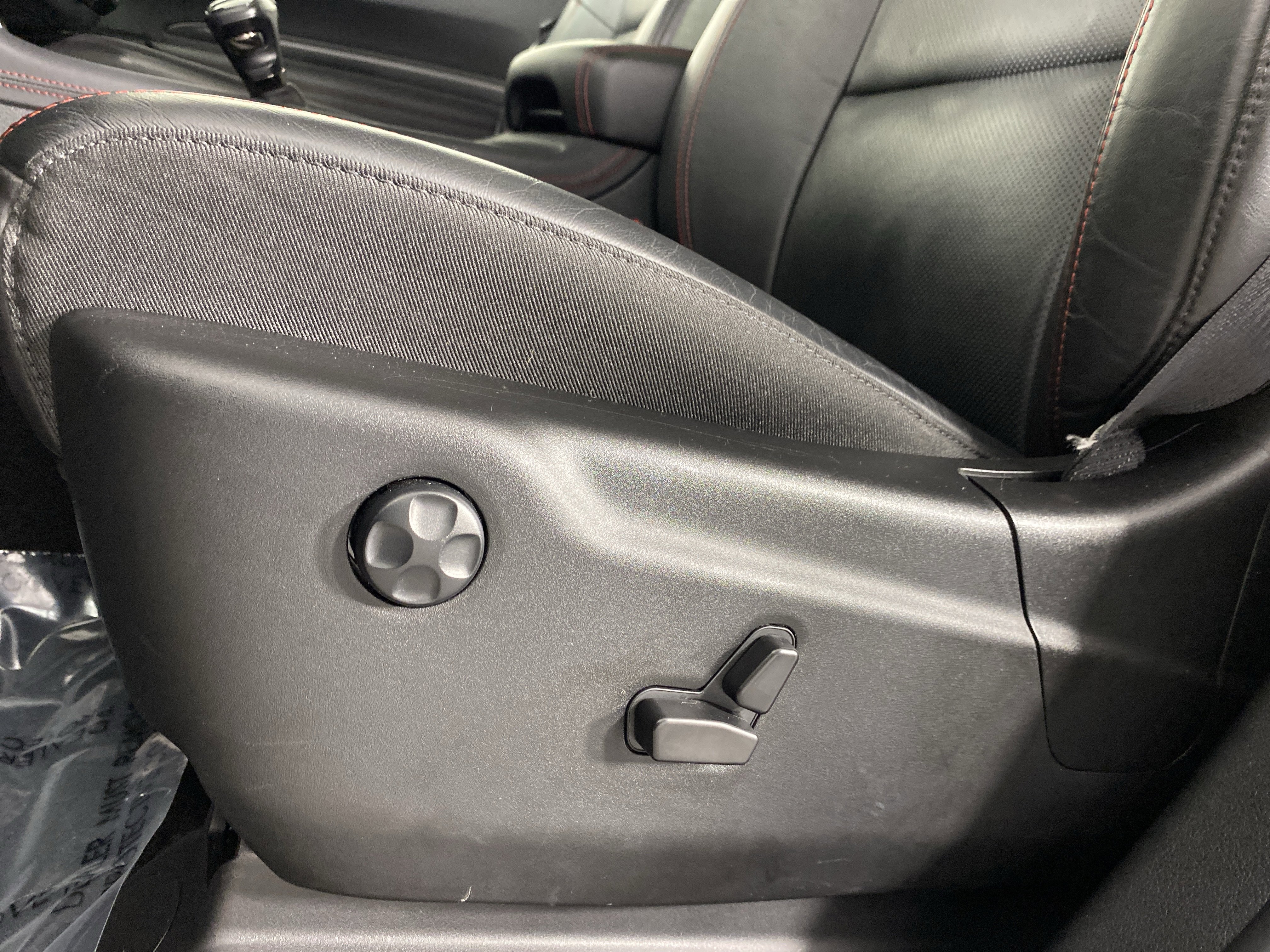 Used 2025 Dodge Durango GT image 19