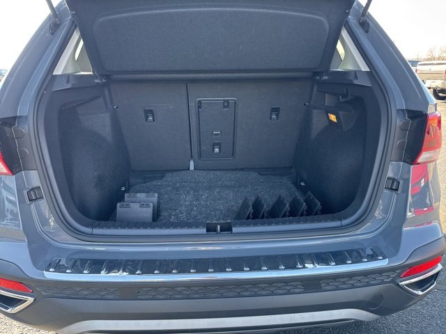 Used 2022 Volkswagen Taos SE image 8