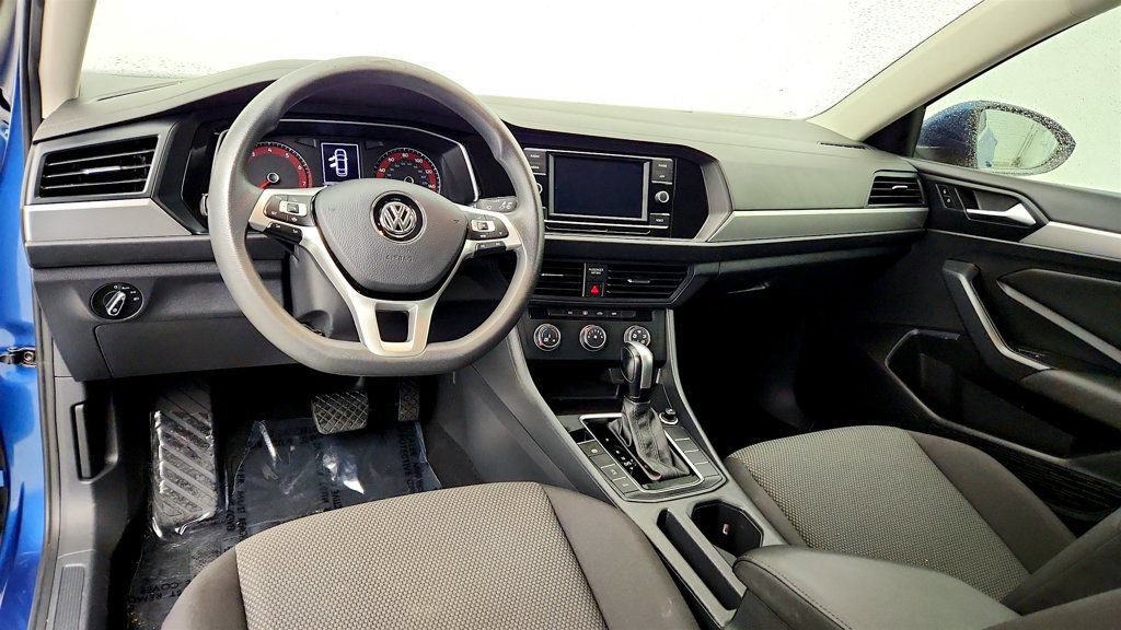 Used 2021 Volkswagen Jetta SE FWD image 13