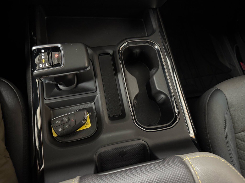 Used 2024 Chevrolet Silverado 1500 ZR2 w/ Technology Package image 20